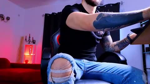 MightyAaron online show from October 9, 5:45 am