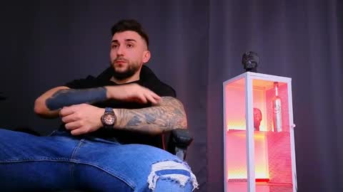 MightyAaron online show from January 8, 9:44 pm