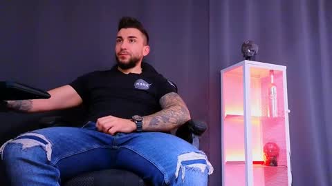 MightyAaron online show from March 5, 6:23 am