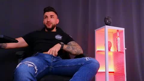 MightyAaron online show from February 9, 4:04 am