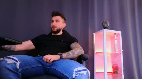 MightyAaron online show from March 3, 8:01 am