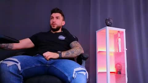 MightyAaron online show from March 7, 3:40 am