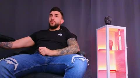 MightyAaron online show from January 19, 4:22 am