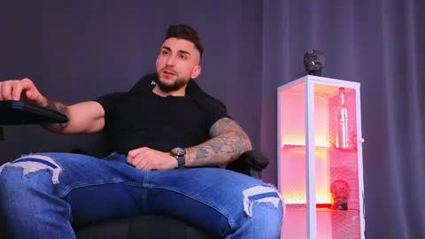 MightyAaron online show from February 18, 5:44 pm