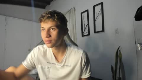 Miguel Hernandez online show from February 3, 9:07 pm