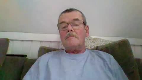 mikael42 online show from February 24, 1:45 pm