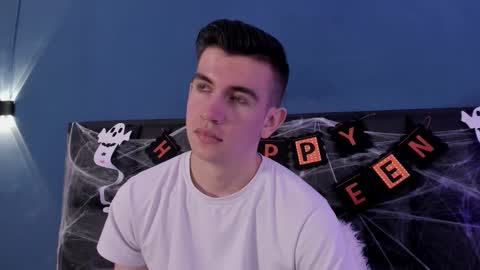 mikael online show from October 22, 4:27 am