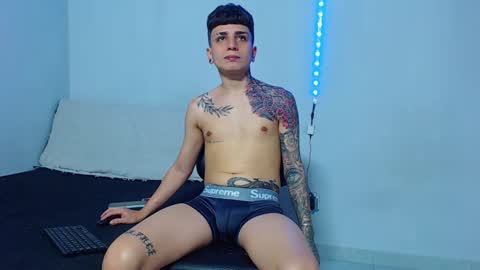 Mike IMDEPENDIENT MODEL online show from February 11, 3:40 pm