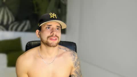 Mike Montoya online show from November 27, 1:42 am