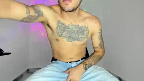 mikee_scooth online show from April 17, 1:08 am