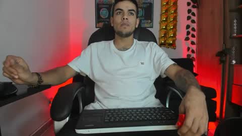 mikee_scooth online show from January 4, 8:16 pm