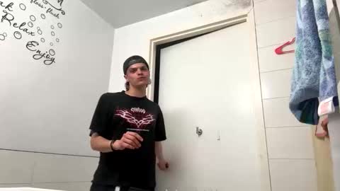 mikeyx7 online show from May 26, 1:23 am