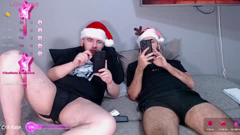 Snapshot of mikiien chatting on December 7, 9:17 am MIKI ENN ALEKS online show from December 7, 9:17 am