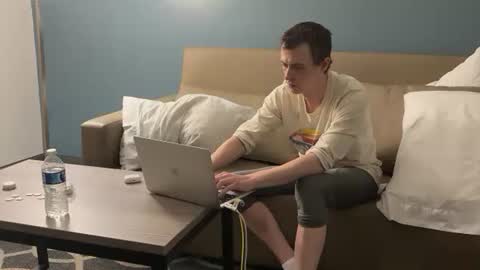 SlimnHungOH online show from December 15, 3:31 pm