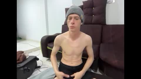 SlimnHungOH online show from October 6, 11:42 pm