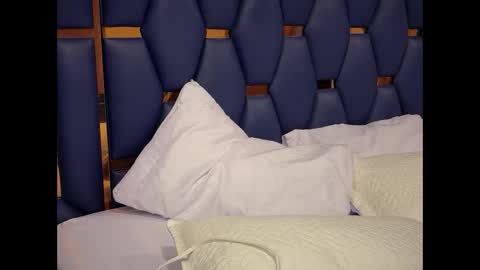 SlimnHungOH online show from November 18, 5:49 pm