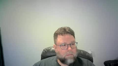 Mr. Happy online show from November 17, 6:05 am