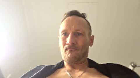 Mitzio11 online show from December 20, 4:30 am