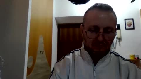 modesto1969 online show from December 3, 9:10 pm