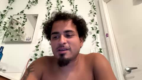 moexdesires online show from June 5, 5:45 am