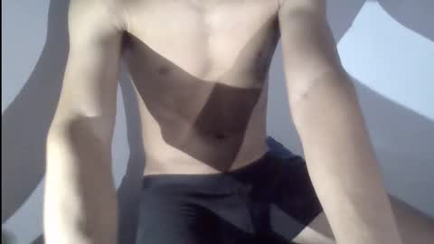 moi 017 online show from February 9, 4:36 am