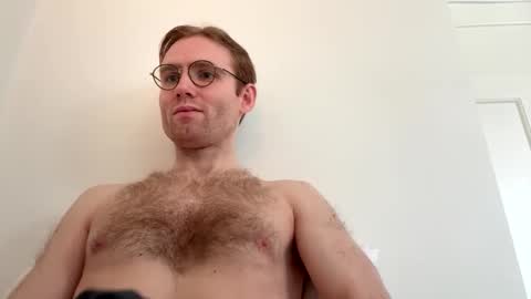 molliter online show from March 24, 2:22 pm