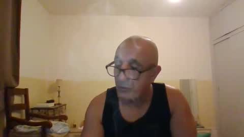 moment71200 online show from November 26, 6:44 pm