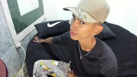 monkeyd_66 online show from February 2, 9:30 am