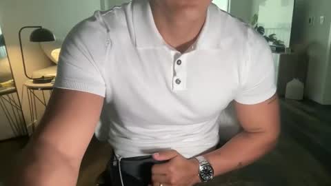 mora594574 online show from October 22, 8:11 pm