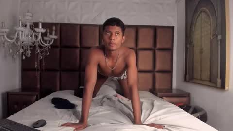 Mmorenito online show from October 23, 10:13 pm