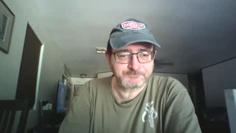 MrAnonymou57 online show from April 17, 4:42 pm