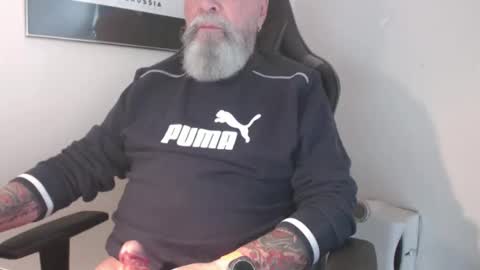 mr_boombastic2021 online show from September 19, 9:42 am