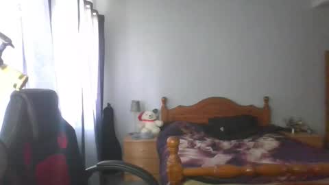 mr_i_ online show from September 29, 9:41 am