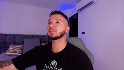 MIKEE online show from November 26, 3:09 am