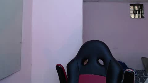 Snapshot of mr_stiven_ chatting on January 6, 1:31 am mr_stiven_ online show from January 6, 1:31 am