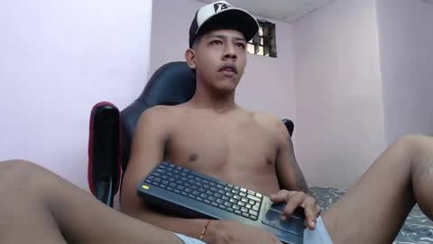 Snapshot of mr_stiven_ chatting on January 28, 3:15 am mr_stiven_ online show from January 28, 3:15 am