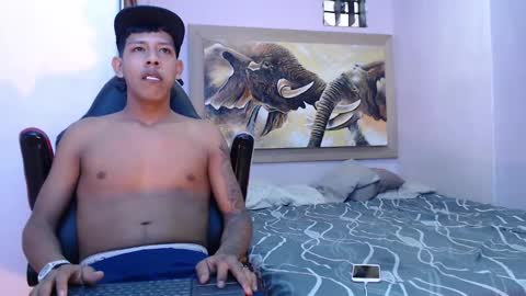 Snapshot of mr_stiven_ chatting on March 7, 3:08 am mr_stiven_ online show from March 7, 3:08 am