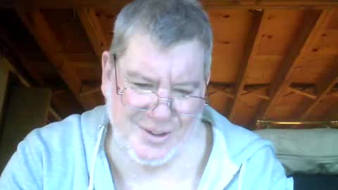 Snapshot of mrblade666 chatting on December 13, 1:33 pm mrblade666 online show from December 13, 1:33 pm