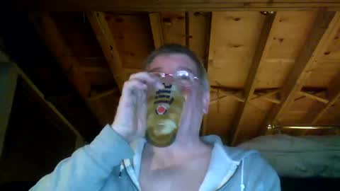 Snapshot of mrblade666 chatting on December 28, 12:03 pm mrblade666 online show from December 28, 12:03 pm