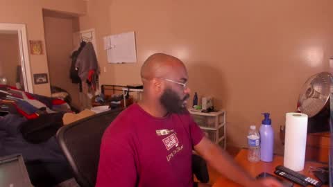 Snapshot of mrchuckdailyxxx chatting on January 8, 5:16 am Chuck Daily online show from January 8, 5:16 am