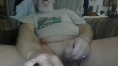 mrhollar online show from April 19, 12:32 am