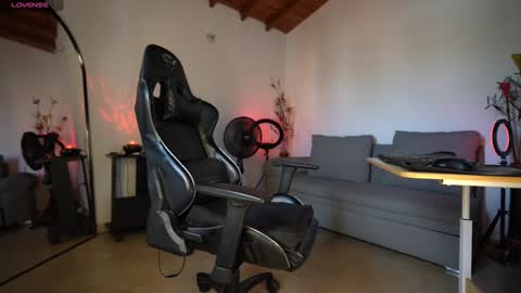 Luis    Instagram   online show from January 28, 9:08 pm