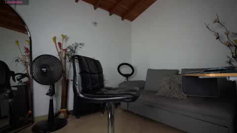 Luis    Instagram   online show from March 5, 4:35 pm