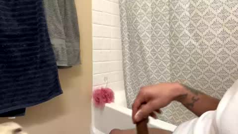 mrnuts24 online show from December 2, 11:05 pm