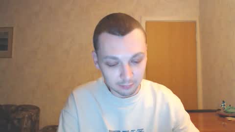 Erik online show from December 18, 3:02 am