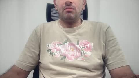 munnabobby2008 online show from November 10, 5:07 pm