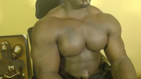 musclegod23 online show from March 10, 3:52 pm