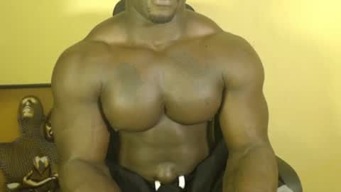 musclegod23 online show from March 11, 1:59 am