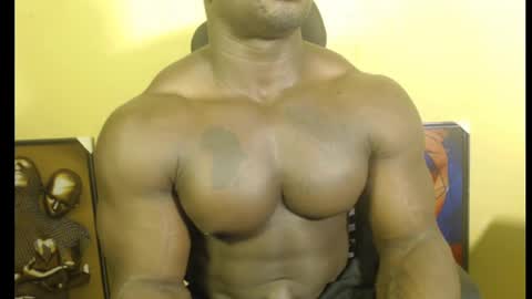 musclegod23 online show from March 1, 4:15 am