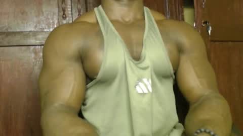 musclegod23 online show from September 23, 11:09 am